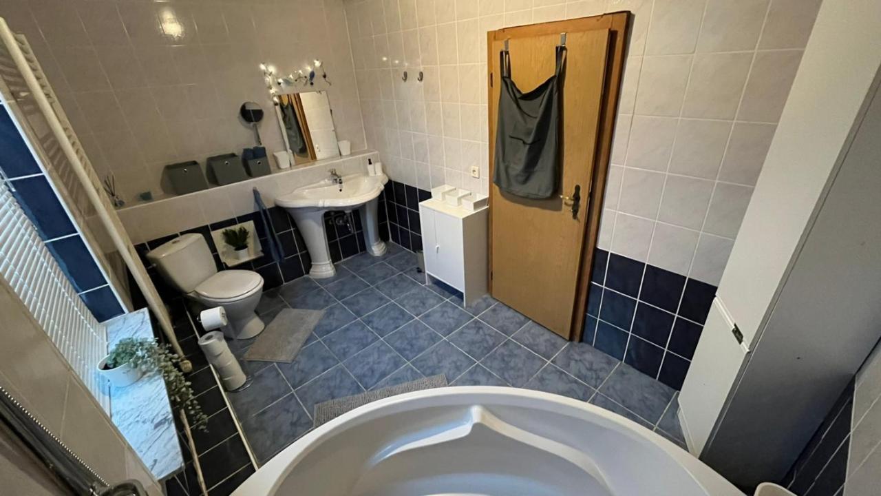 Monteure, Ganzes Haus, Schwarzheide, Haus 1 Daire Dış mekan fotoğraf